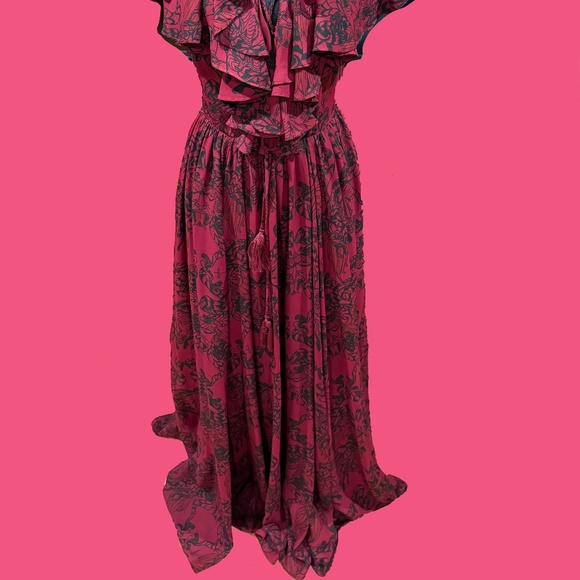 NWT La Femme En Noir Mythical Goddess Gown Oxblood Gorgon Print 👉FLAW👈 - Picture 9 of 13